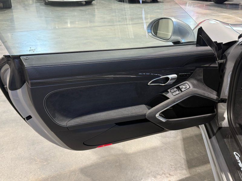 2017 Porsche 911 Carrera GTS, photo 9
