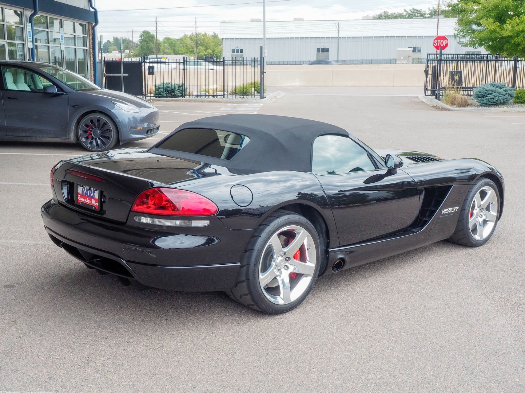 2006 Dodge Viper 36