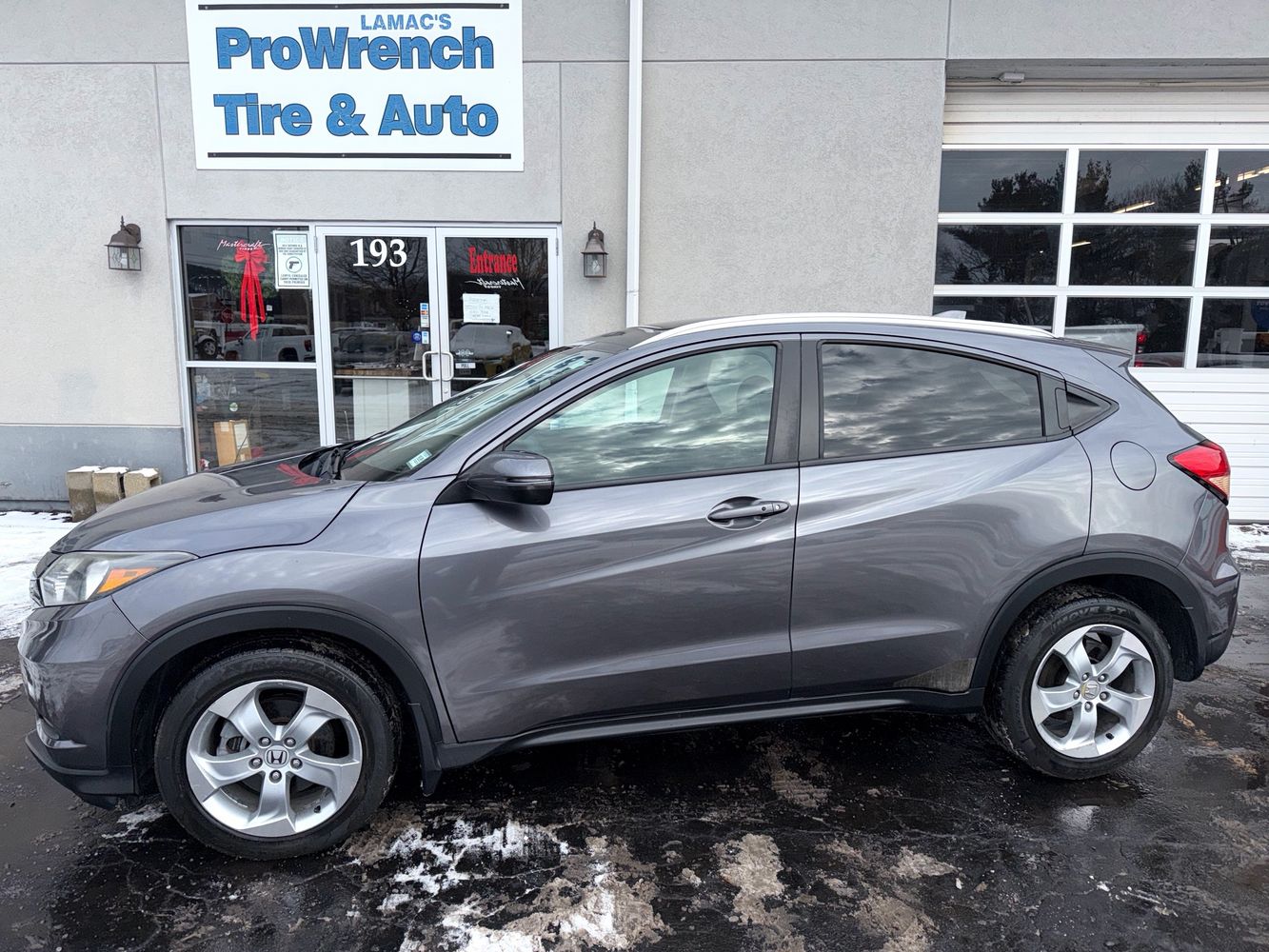 2016 Honda HR-V EX-L's photo