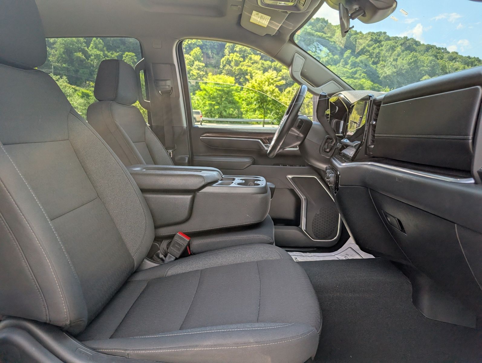 2025 Chevrolet Silverado 2500HD 19