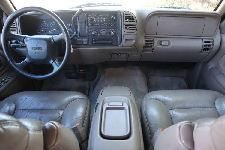 1999 GMC Suburban K2500 SLT | Victory Motors of Colorado