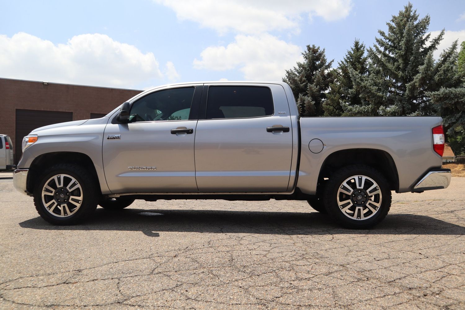 2016 Toyota Tundra SR5 | Victory Motors of Colorado