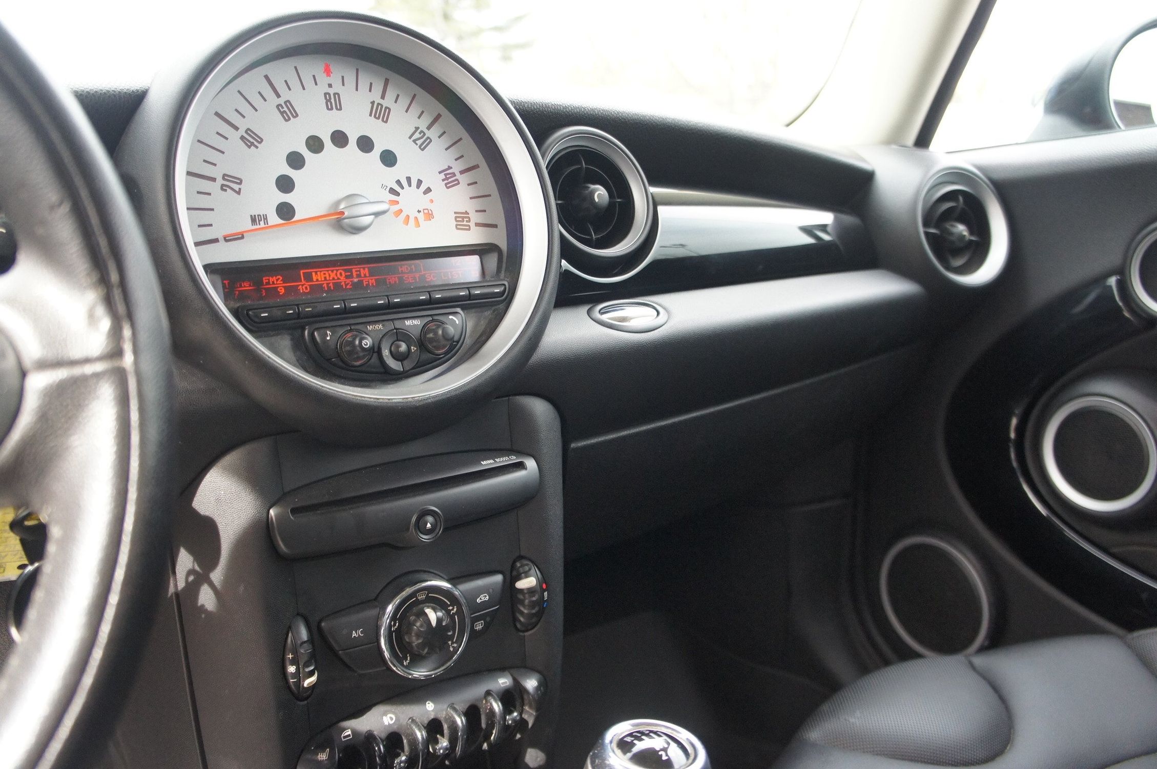 2014 Mini Clubman Base S photo 6