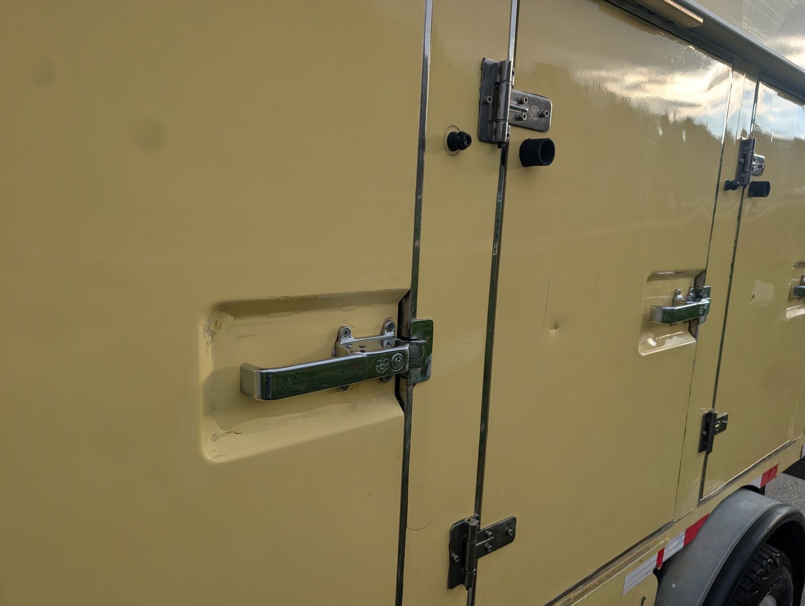 2019 Ford E-Series Chassis 104