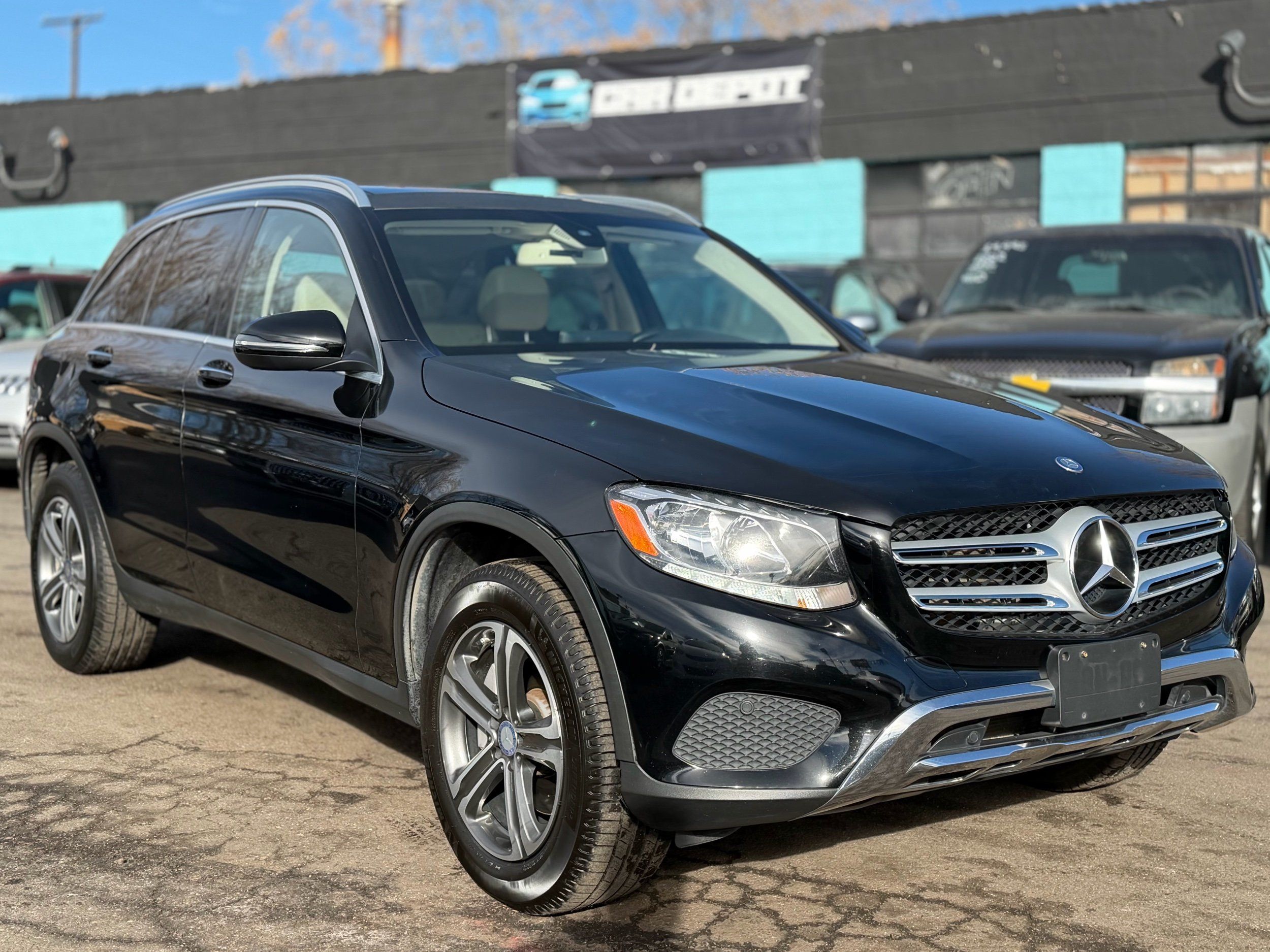 2017 Mercedes-Benz GLC GLC300's photo