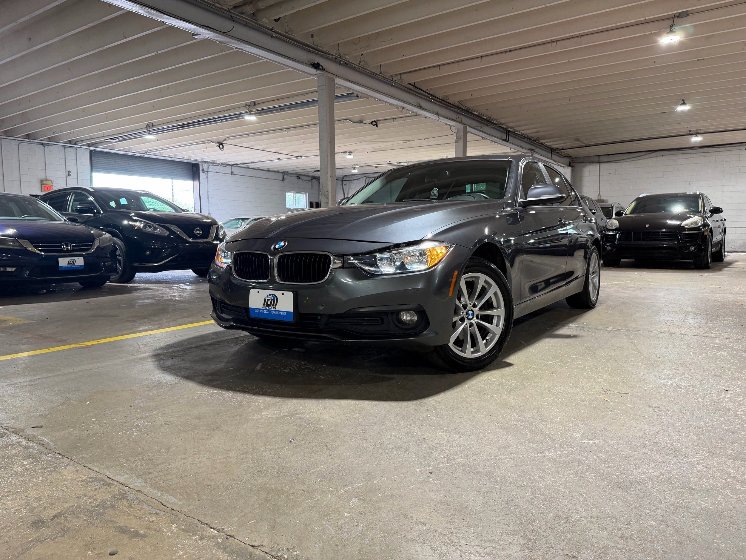 2017 BMW 3 Series 320i xDrive Sedan's photo