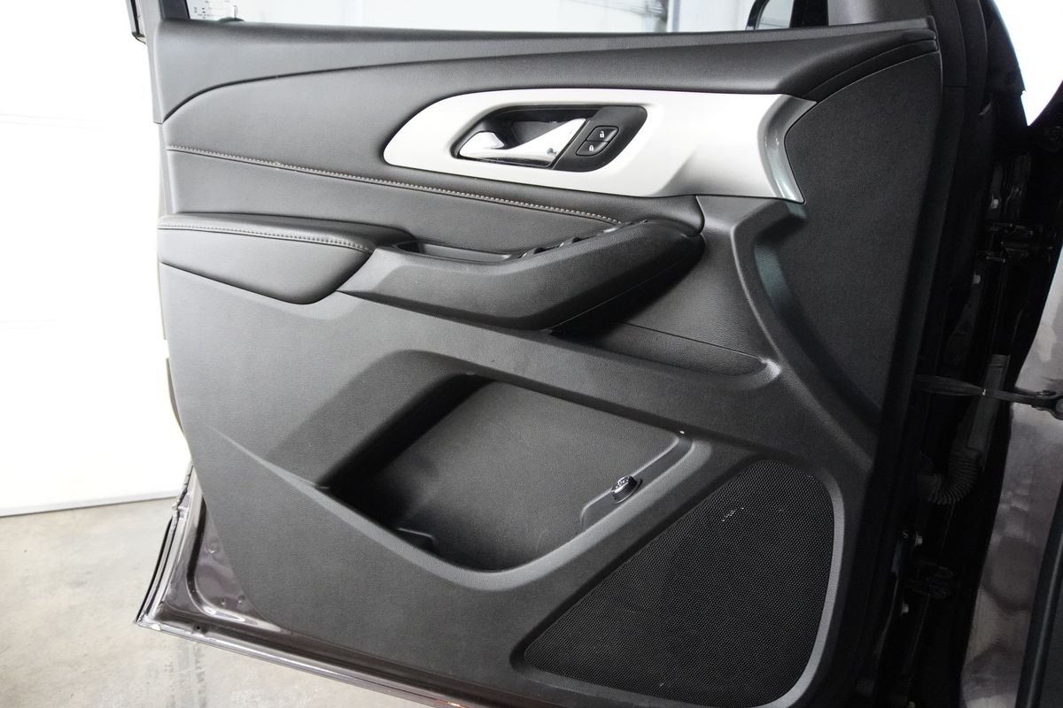 2020 Chevrolet Traverse AWD LT Cloth
