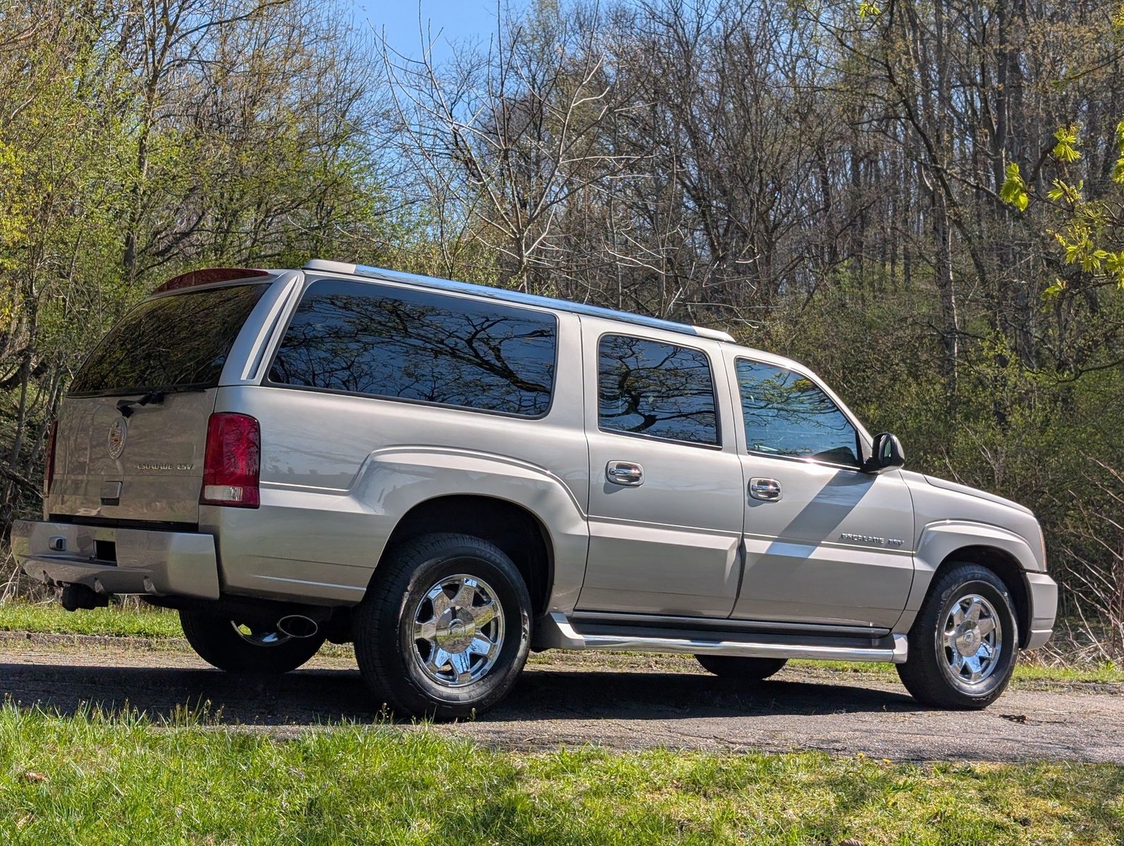 2004 Cadillac Escalade ESV 16