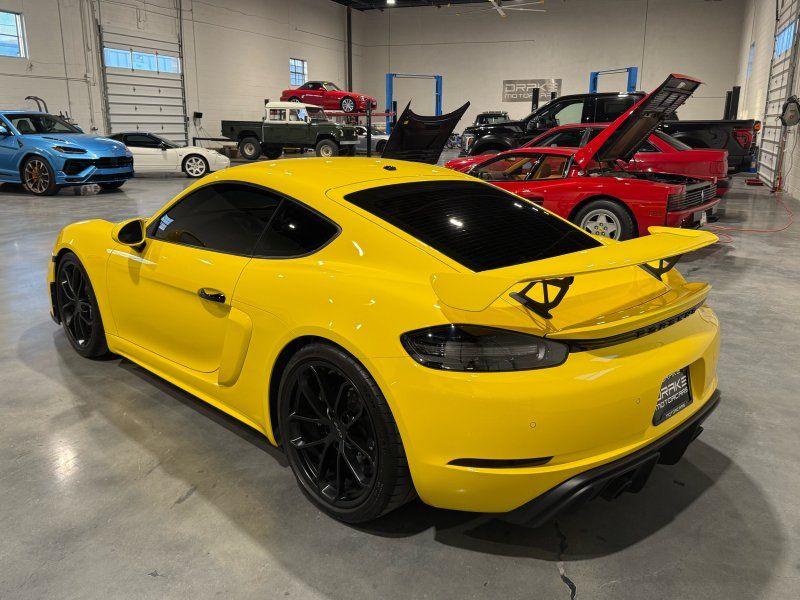 2023 Porsche 718 Cayman GT4, photo 3