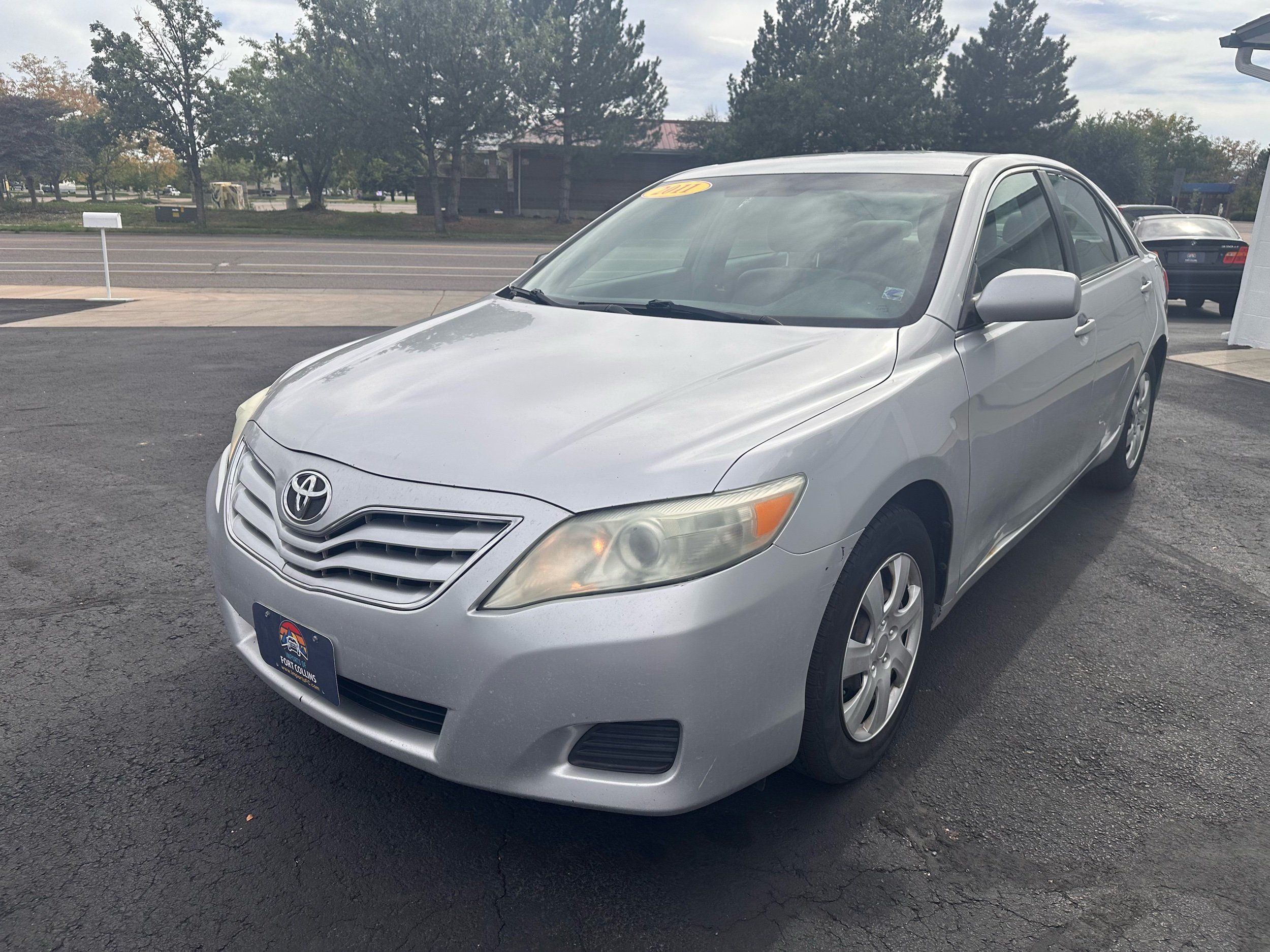 2011 Toyota Camry LE photo 6