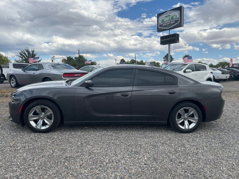 2016 Dodge Charger SXT's photo