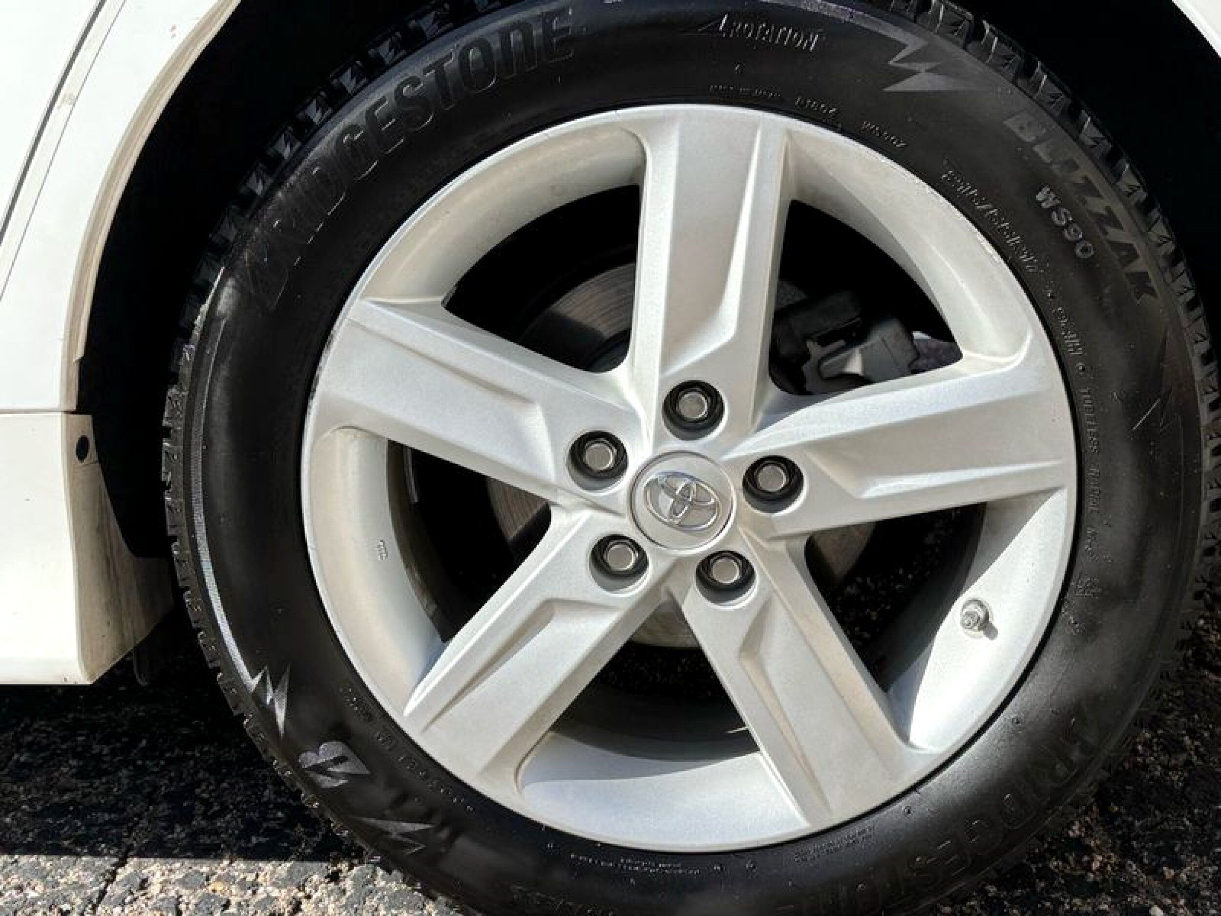 2014 Toyota Camry SE Hybrid - Photo 29