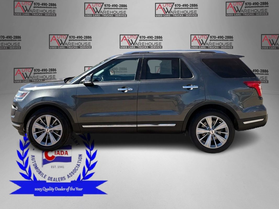 View vehicle photo 7