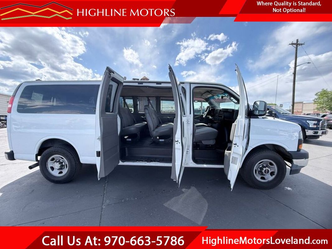 2018 GMC Savana 3500 Passenger LT Ext