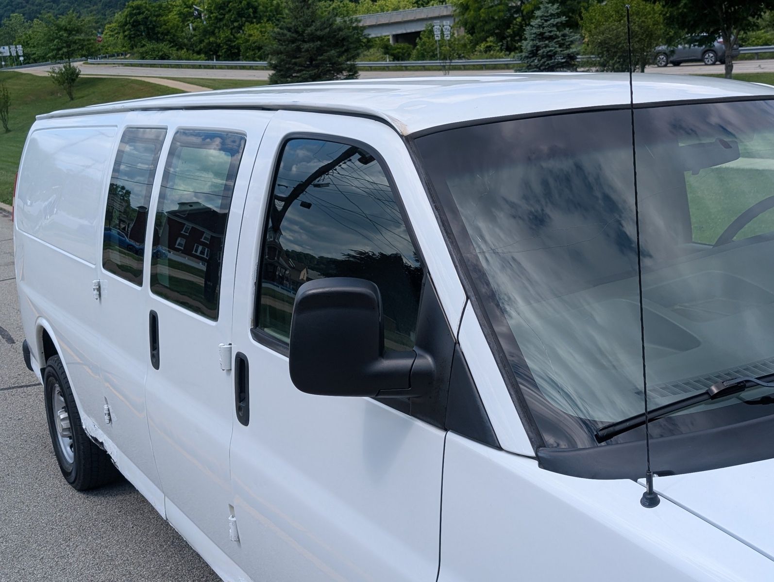 2011 Chevrolet Express 3500 13