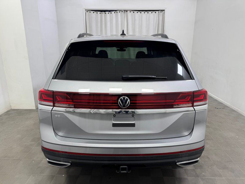 2025 Volkswagen Atlas SE Technology photo 3