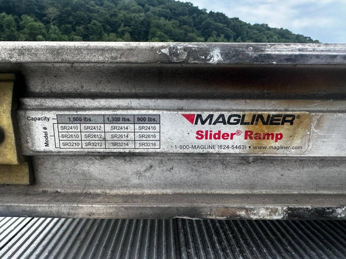 2019 International DuraStar 4300 24