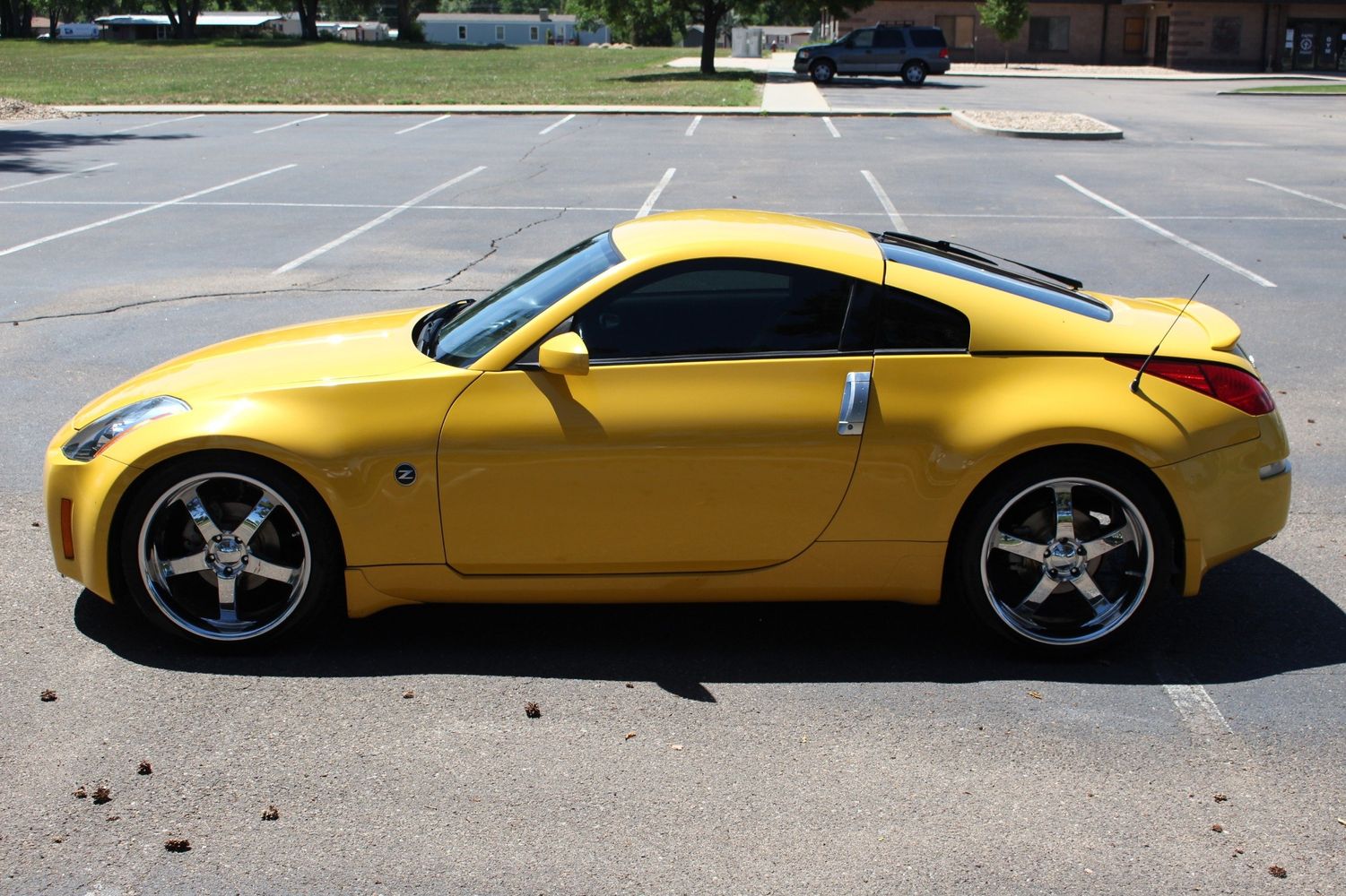 2005 Nissan 350Z Anniversary Edition | Victory Motors of Colorado