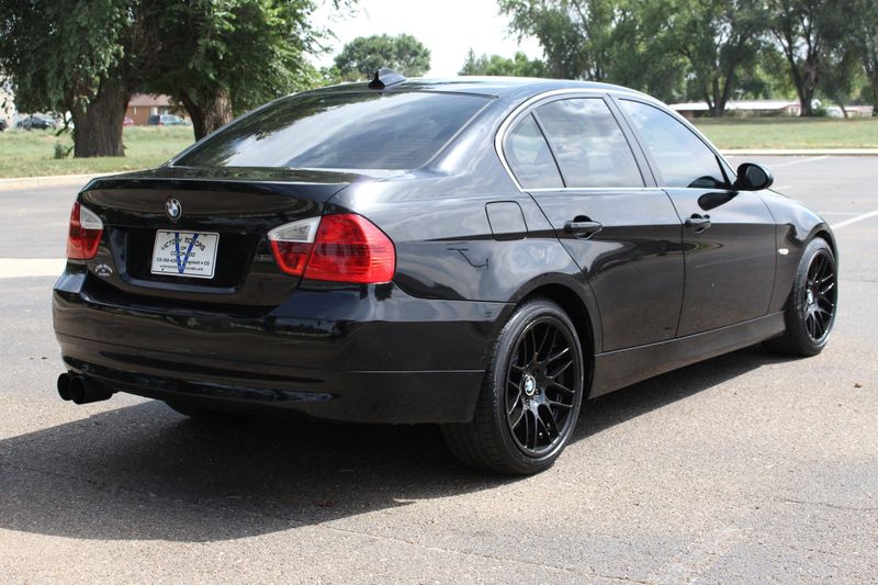 2006 BMW 330XI Photos