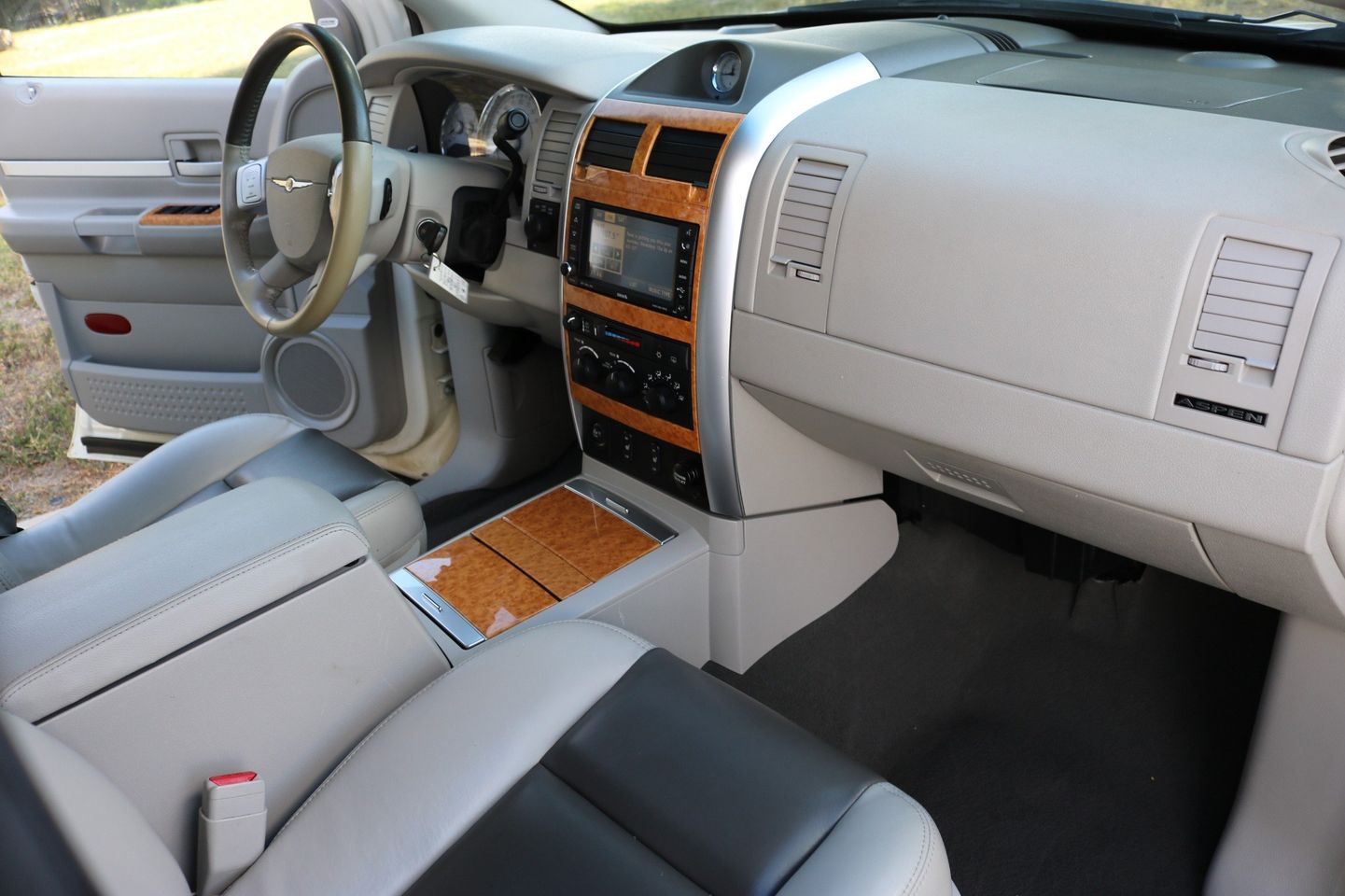 2008 Chrysler Aspen Limited | Victory Motors of Colorado