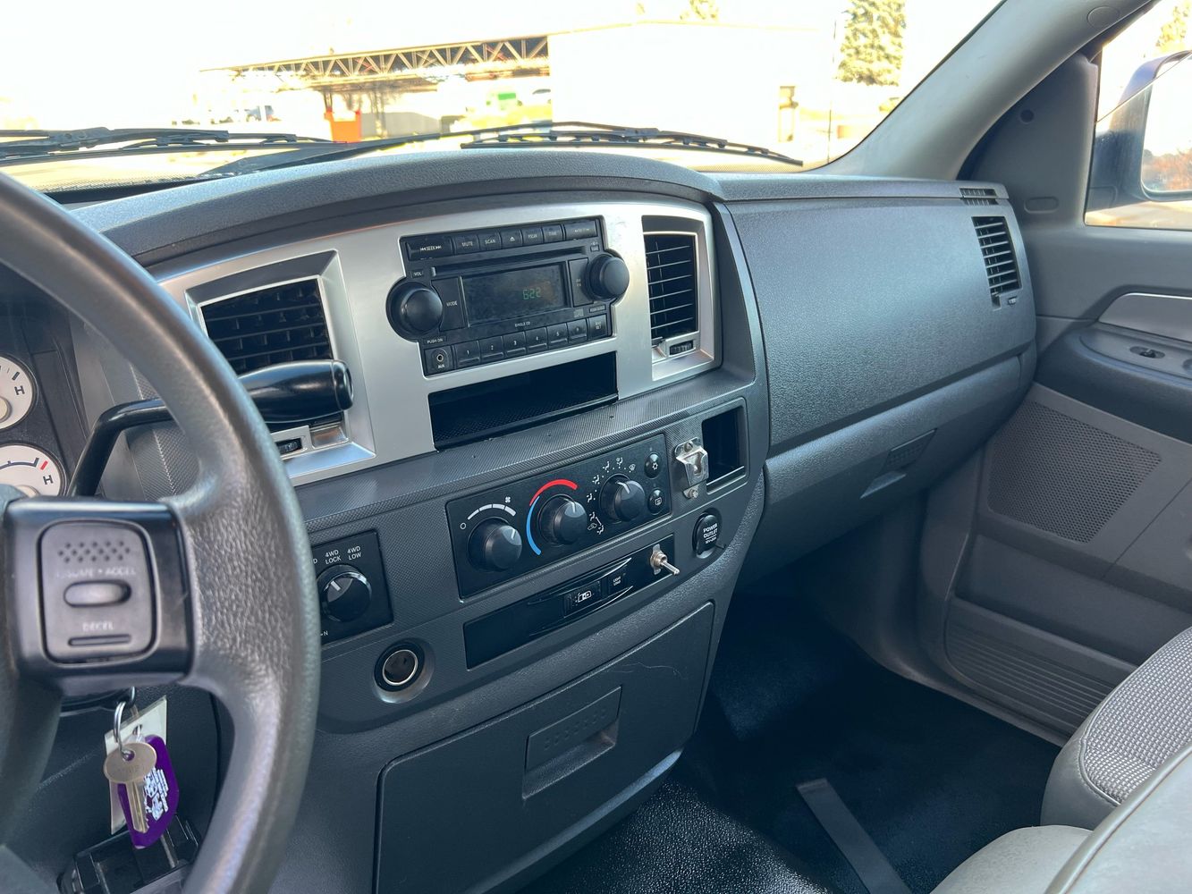 2009 Dodge Ram 2500 Pickup SLT photo 15