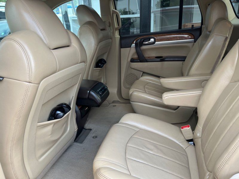 2010 Buick Enclave CXL photo 34