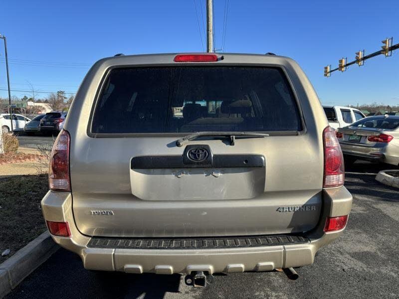 2004 Toyota 4Runner SR5 photo 12