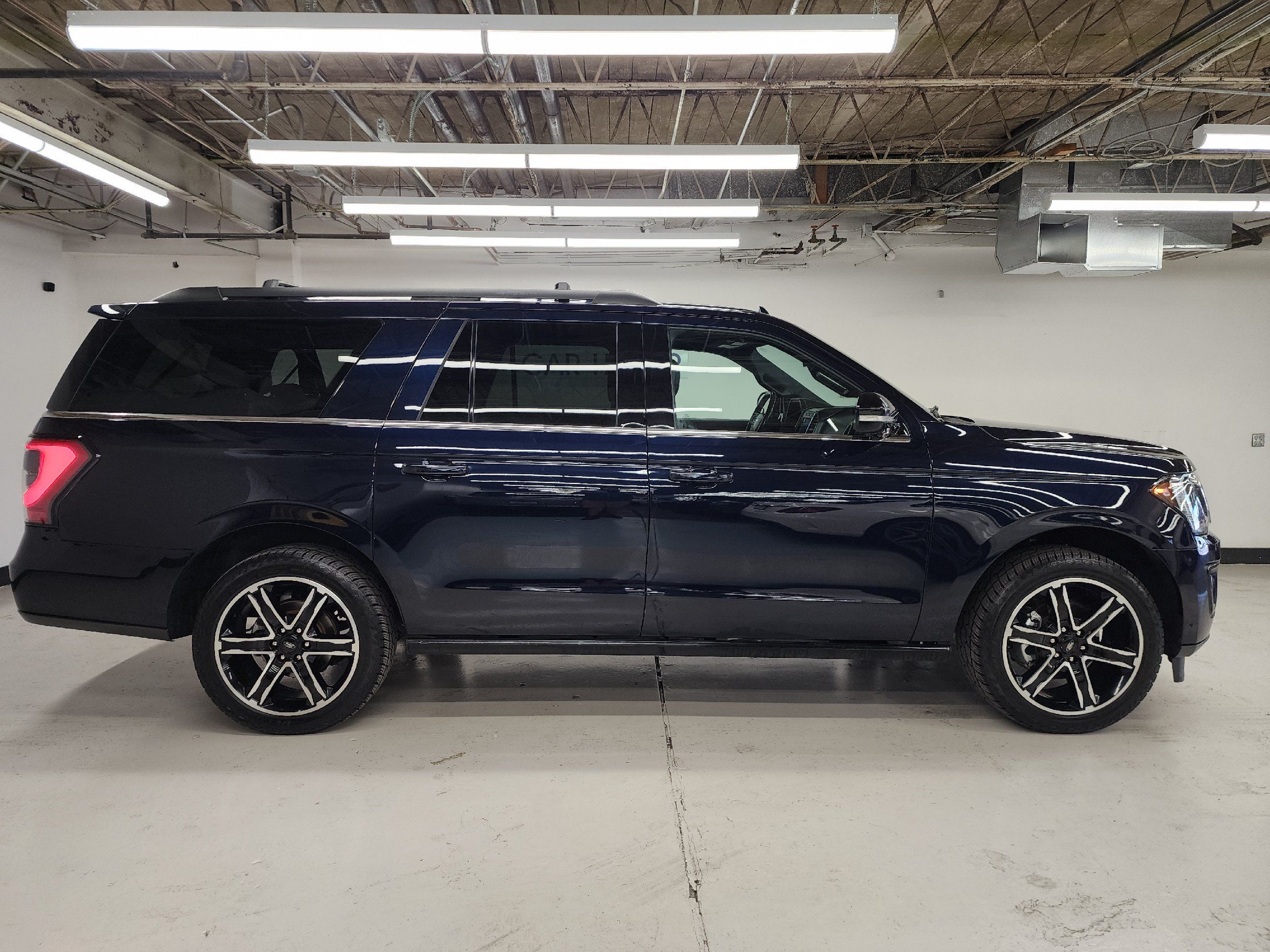 2021 Ford Expedition MAX Limited photo 4
