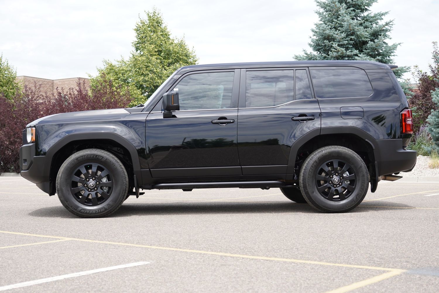 2024 Toyota Land Cruiser photo 6