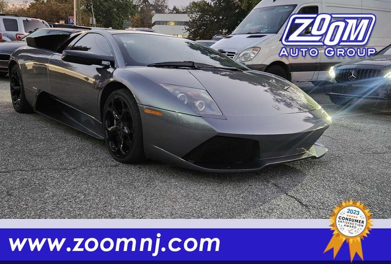 メルゥカリ様分 How about a drive through the city in our manual Lamborghini