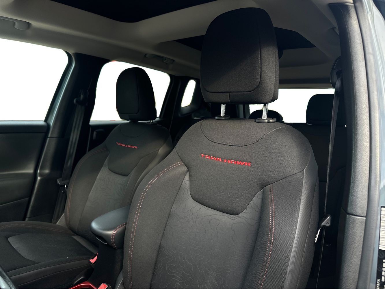 2018 Jeep Renegade Trailhawk photo 21