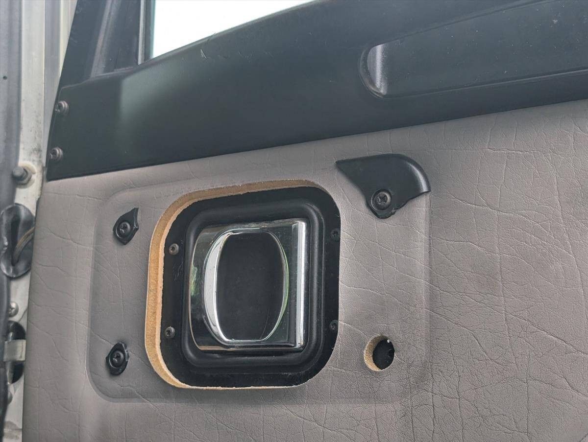 2007 Peterbilt 335 46