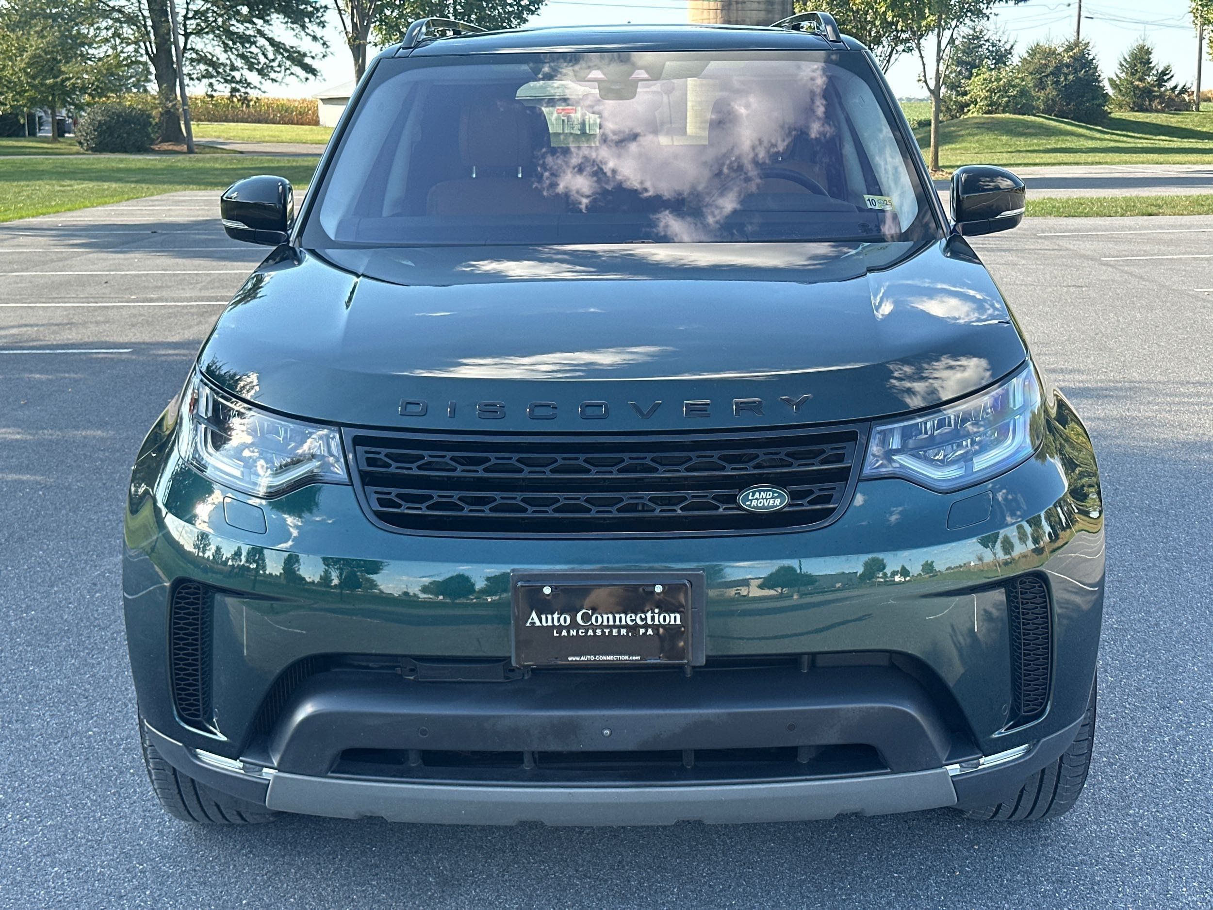 2017 Land Rover Discovery HSE photo 3