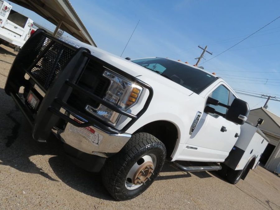 2019 Ford F-350 Chassis XL