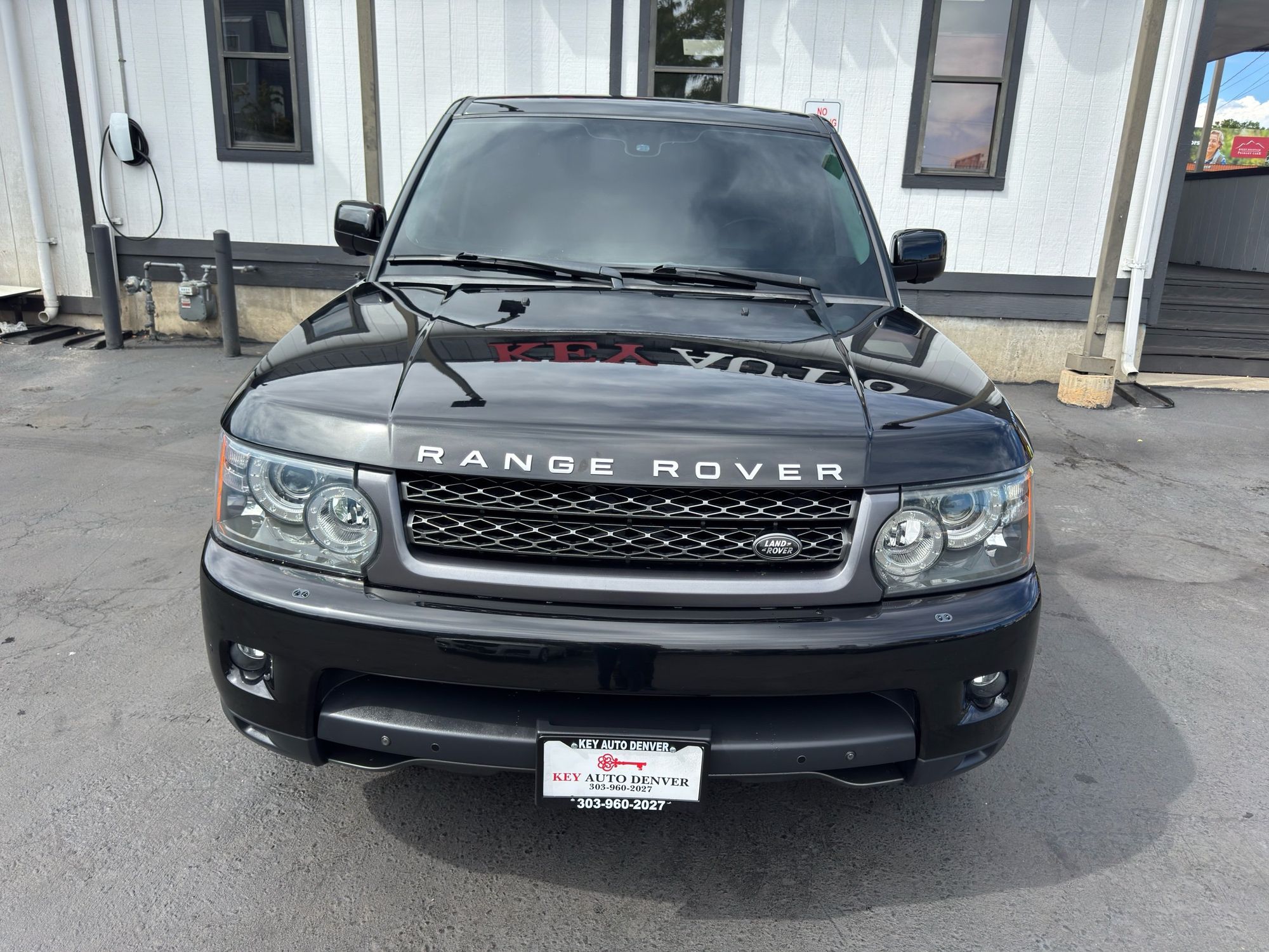 2010 Land Rover Range Rover Sport HSE photo 2