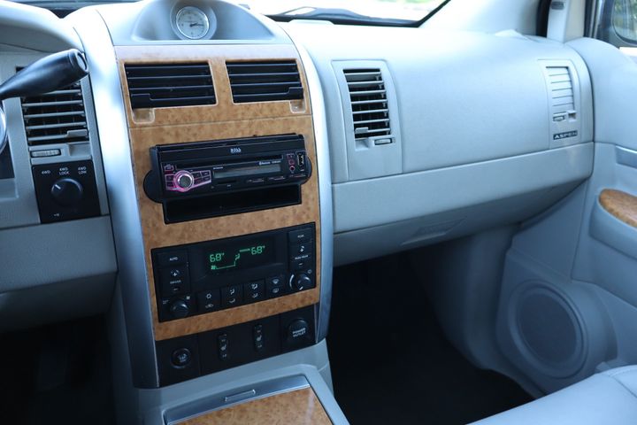 2007 Chrysler Aspen Limited | Victory Motors of Colorado