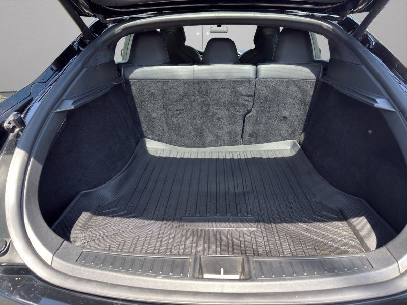 2019 Tesla Model S Long Range photo 11