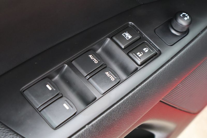 2012 Suzuki Kizashi Sport GTS | Victory Motors of Colorado