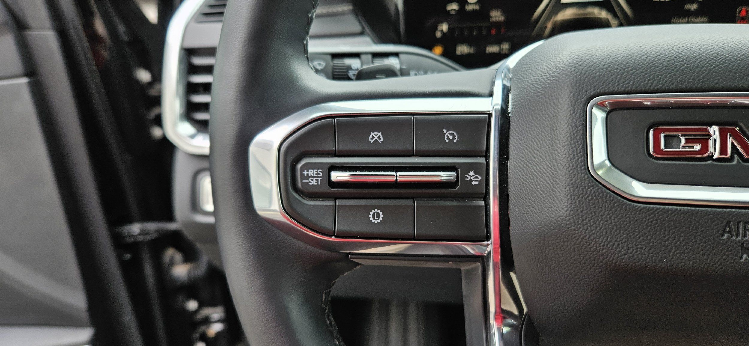 2025 GMC Acadia Elevation - Photo 11