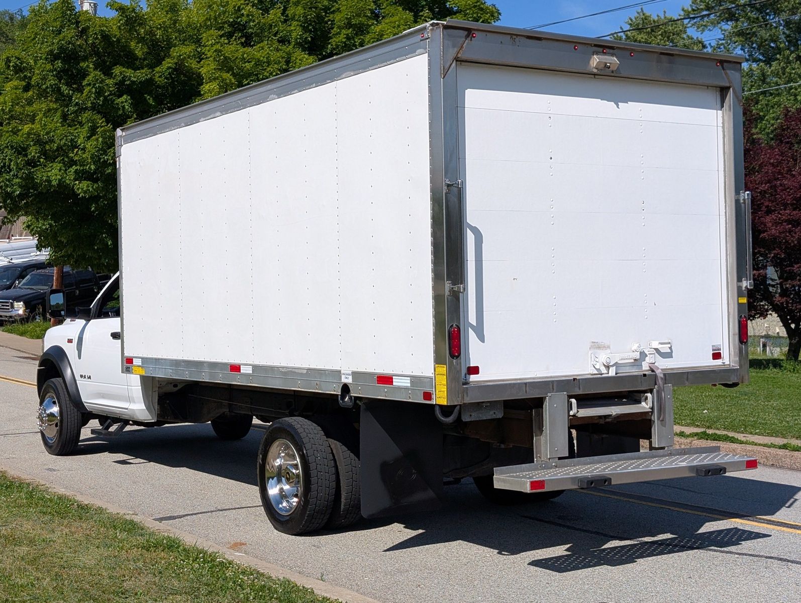 2022 Ram 4500 16' Box Truck 8