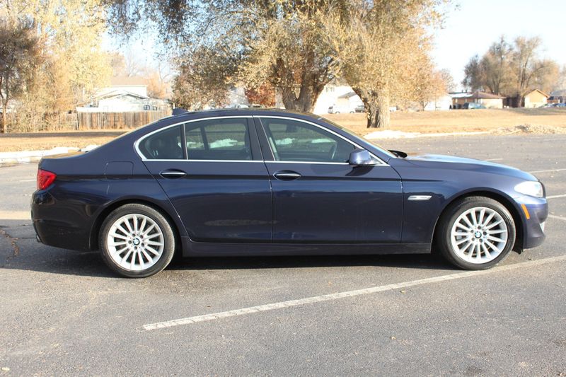 2013 BMW 535XI Photos
