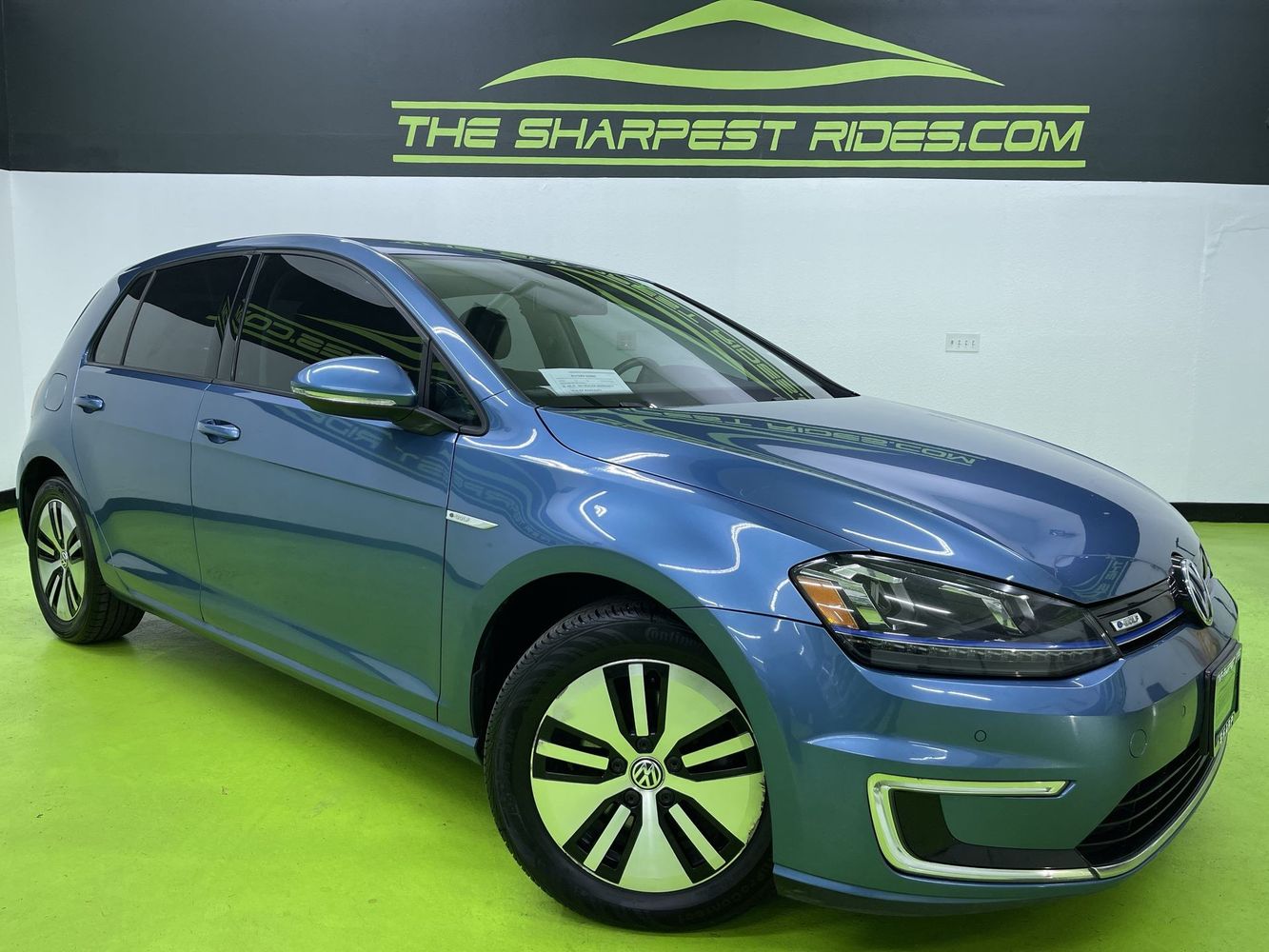 2016 Volkswagen e-Golf e-Golf SEL Premium's photo