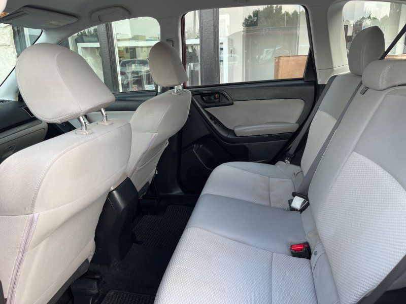 2016 Subaru Forester 2.5i photo 8