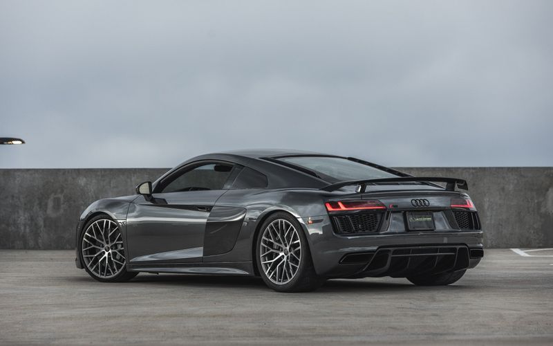 2017 Audi R8 5.2 quattro V10 Plus | Auto Trends