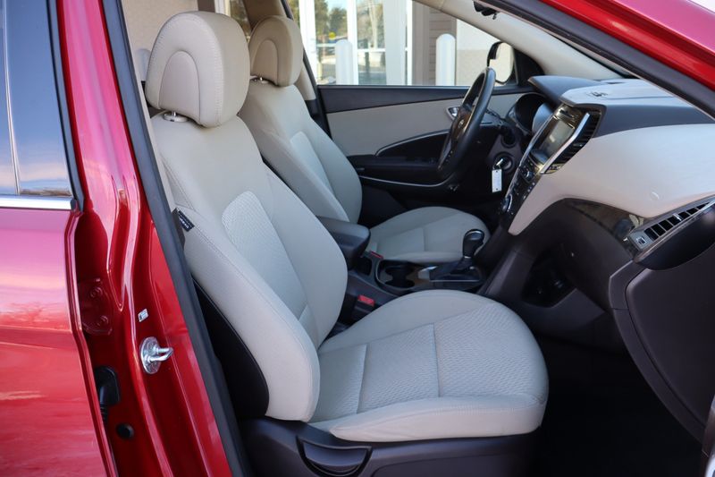 2017 Hyundai SANTA FE SE | Victory Motors of Colorado