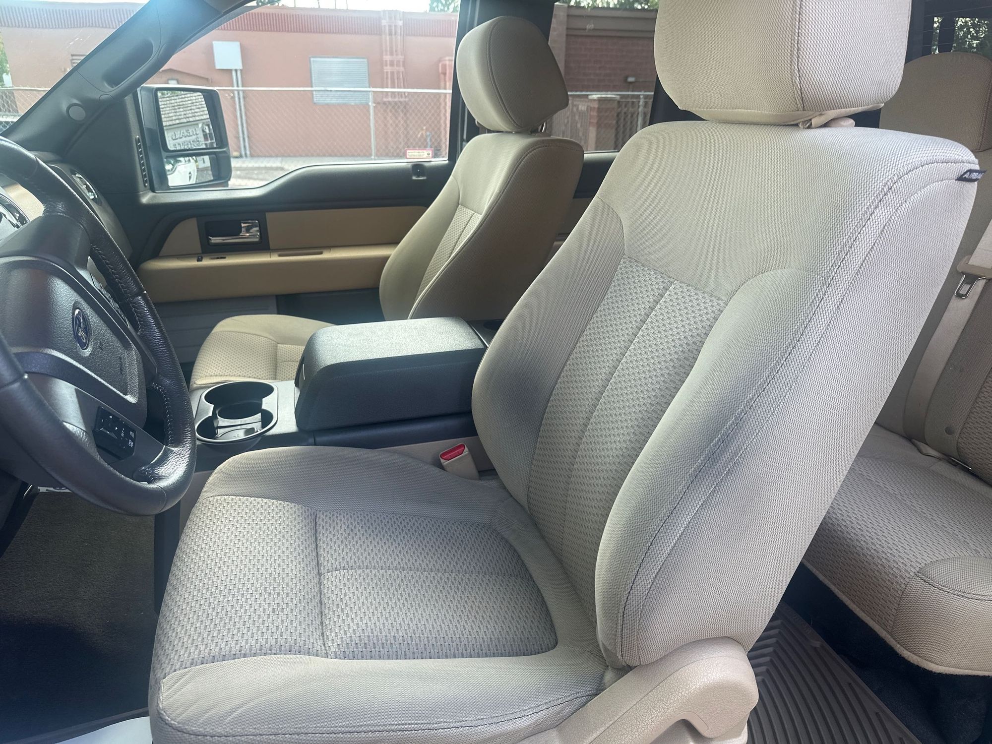 2012 Ford F-150 XLT photo 10