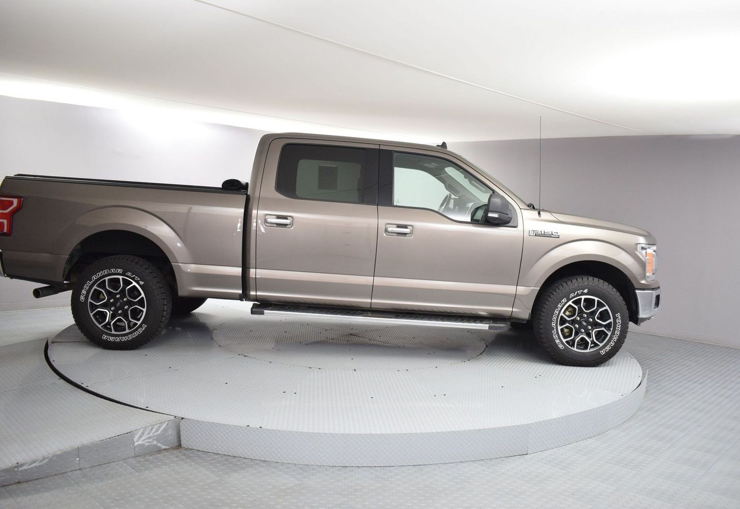2019 Ford F-150 XLT 4x4 SuperCrew 157 in's photo
