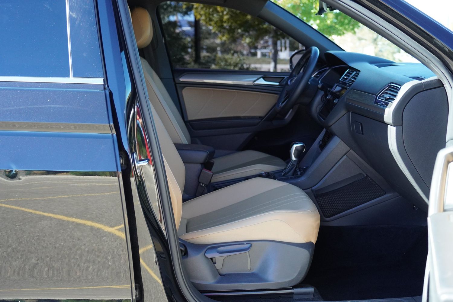 2022 Volkswagen Tiguan SE photo 16