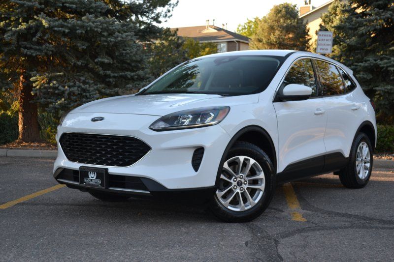 2021 Ford Escape SE's photo