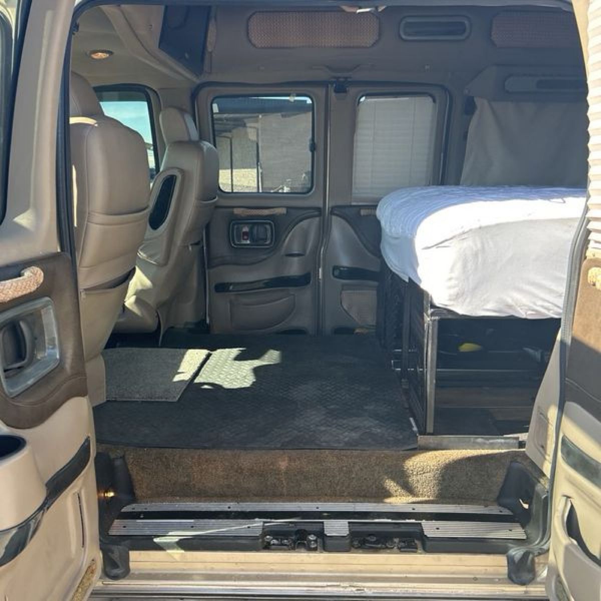 2013 GMC Savana 1500 15